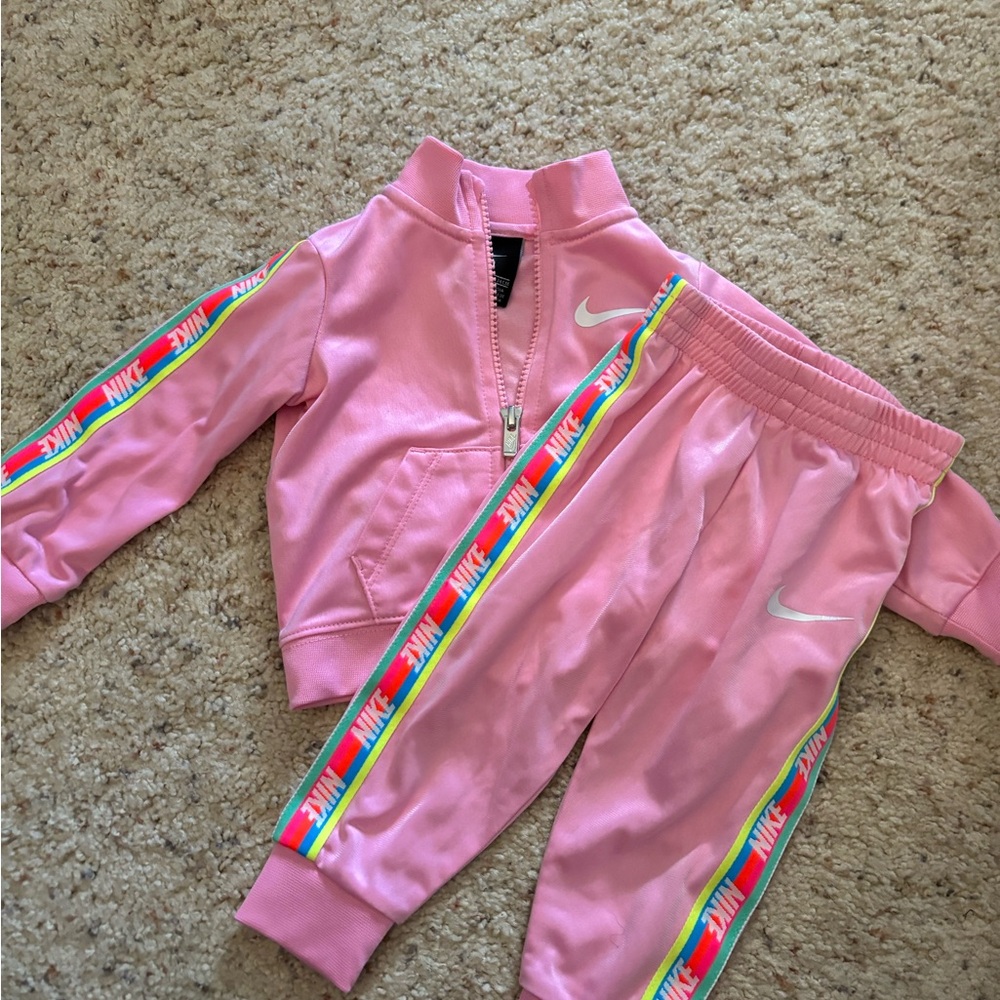 Pink Nike Sweatsuit 🌸
